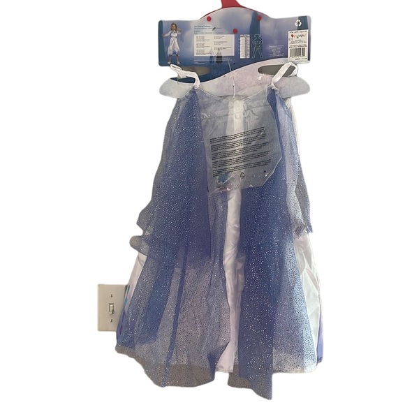 Disney frozen Snow Queen Elsa Halloween costume - Picture 3 of 5